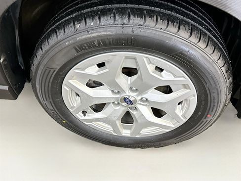 Used 2023 Subaru Forester AWD/4WD image 11