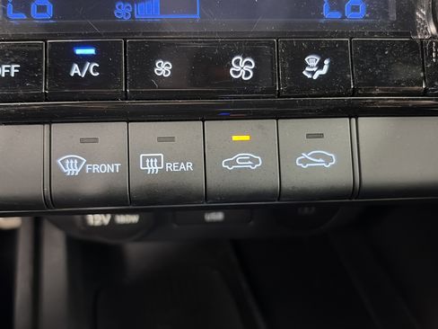 Certified 2025 Hyundai Elantra Sport FWD image 22