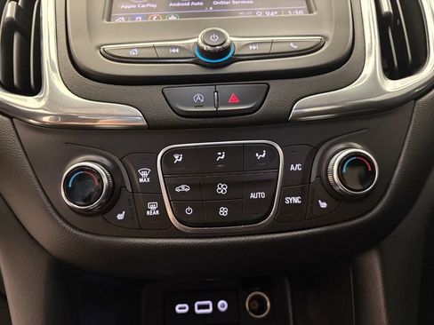 Used 2023 Chevrolet Equinox LT AWD/4WD image 9