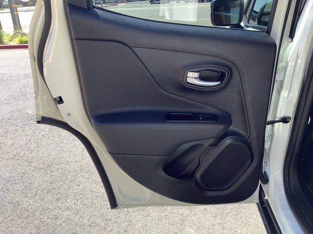 Used 2023 Jeep Renegade Latitude AWD/4WD image 23