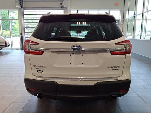 Used 2023 Subaru Ascent Limited w/ Technology Package AWD/4WD image 5