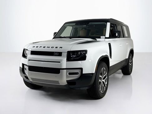 Used 2025 Land Rover Defender 130 S image 1