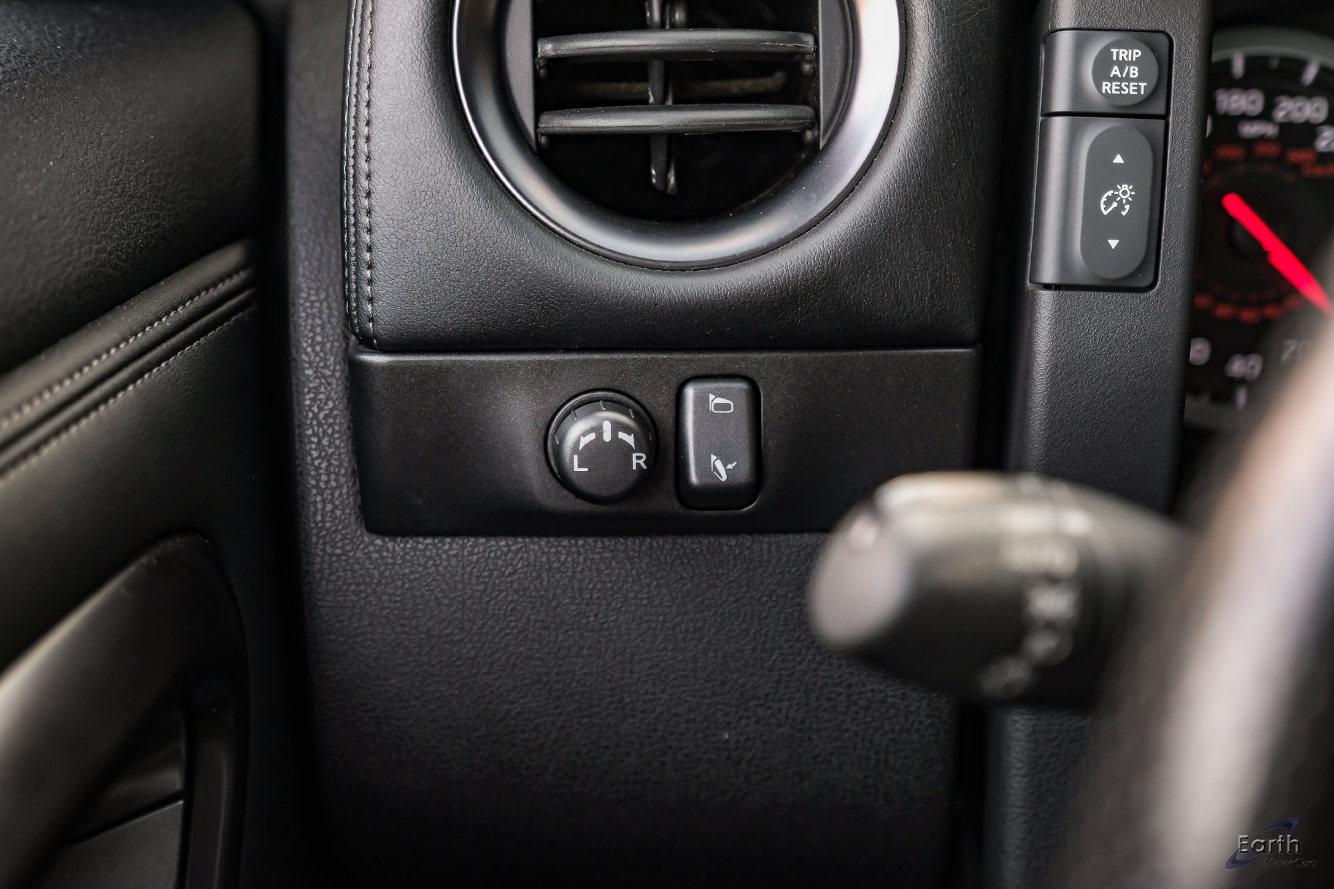 Used 2013 Nissan GT-R Black Edition AWD/4WD image 84