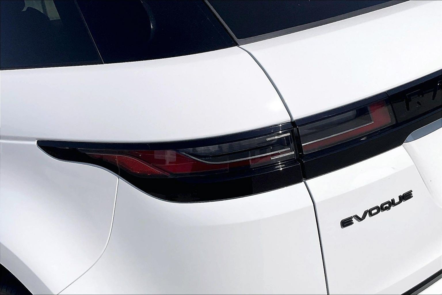 New 2026 Land Rover Range Rover Evoque S AWD/4WD image 8
