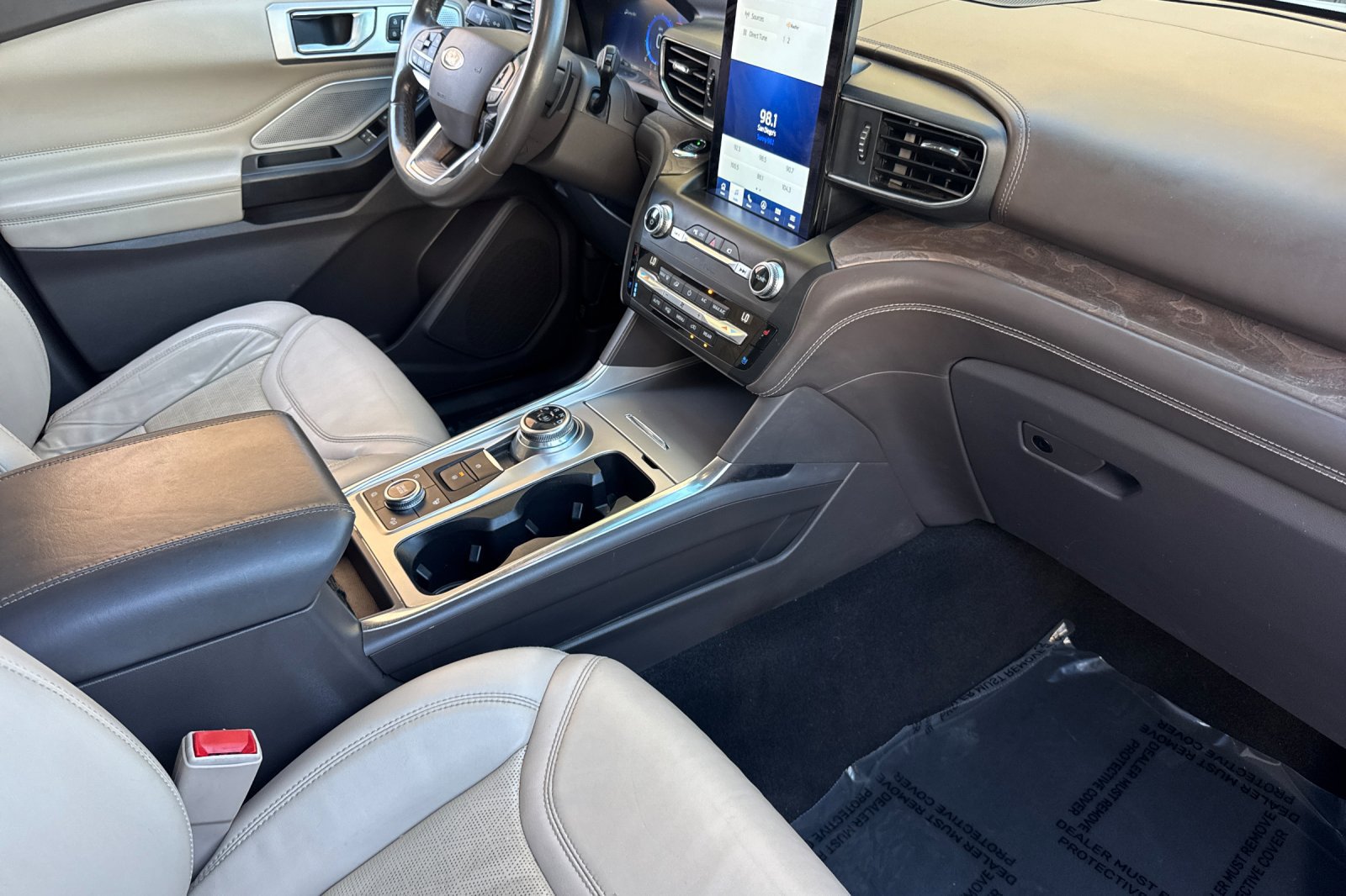 Certified 2020 Ford Explorer Platinum w/ Premium Technology Package AWD/4WD image 16