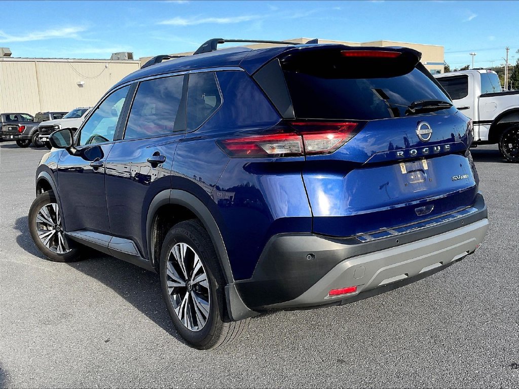 Used 2023 Nissan Rogue SV w/ SV Premium B Package AWD/4WD image 3
