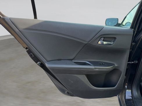 Used 2015 Honda Accord EX-L image 30