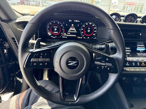 Used 2025 Nissan Z Performance w/ Floor Mat Package RWD image 17