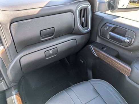 Used 2020 Chevrolet Silverado 2500 High Country image 17