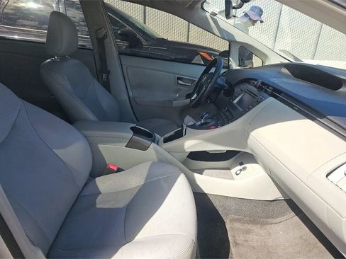 Used 2012 Toyota Prius Two image 8