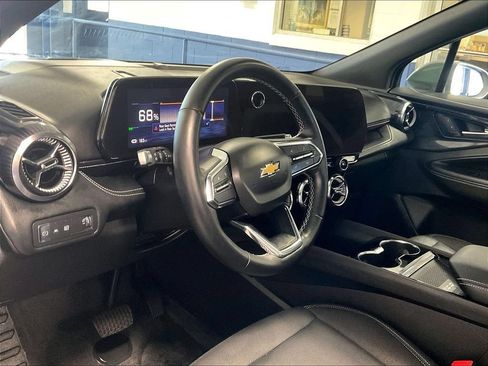 Used 2024 Chevrolet Blazer EV LT AWD/4WD image 8