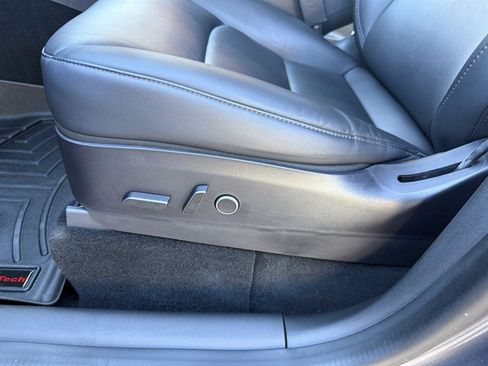 Used 2021 Tesla Model Y Long Range AWD/4WD image 13