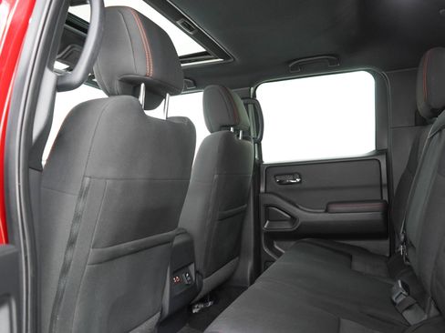 Used 2022 Nissan Frontier PRO-4X AWD/4WD image 16