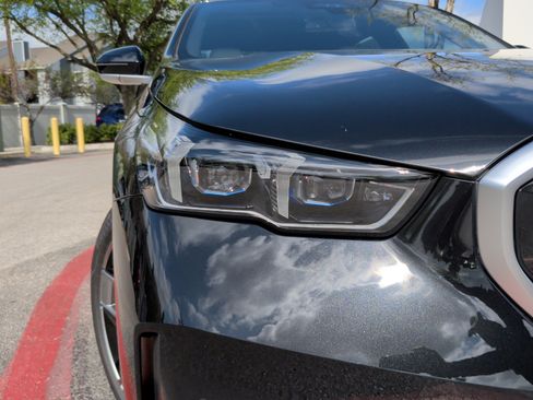 New 2026 BMW i5 eDrive40 image 3