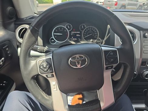 Used 2015 Toyota Tundra 4x4 CrewMax image 20