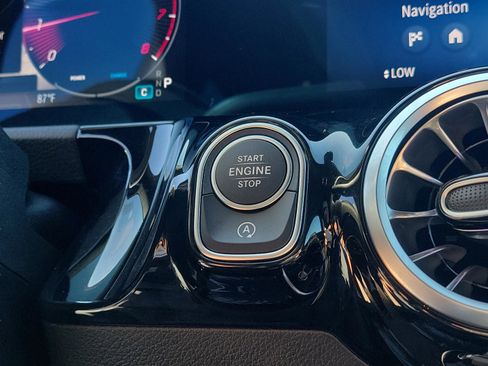 Certified 2025 Mercedes-Benz GLA 250 image 15