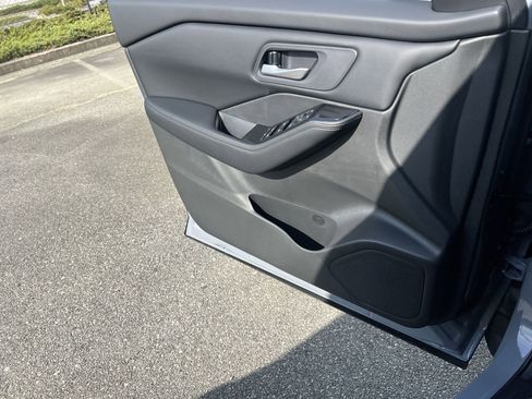 New 2026 Nissan Rogue SV AWD/4WD image 13