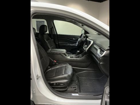 Used 2019 GMC Acadia SLT w/ Black Edition image 24