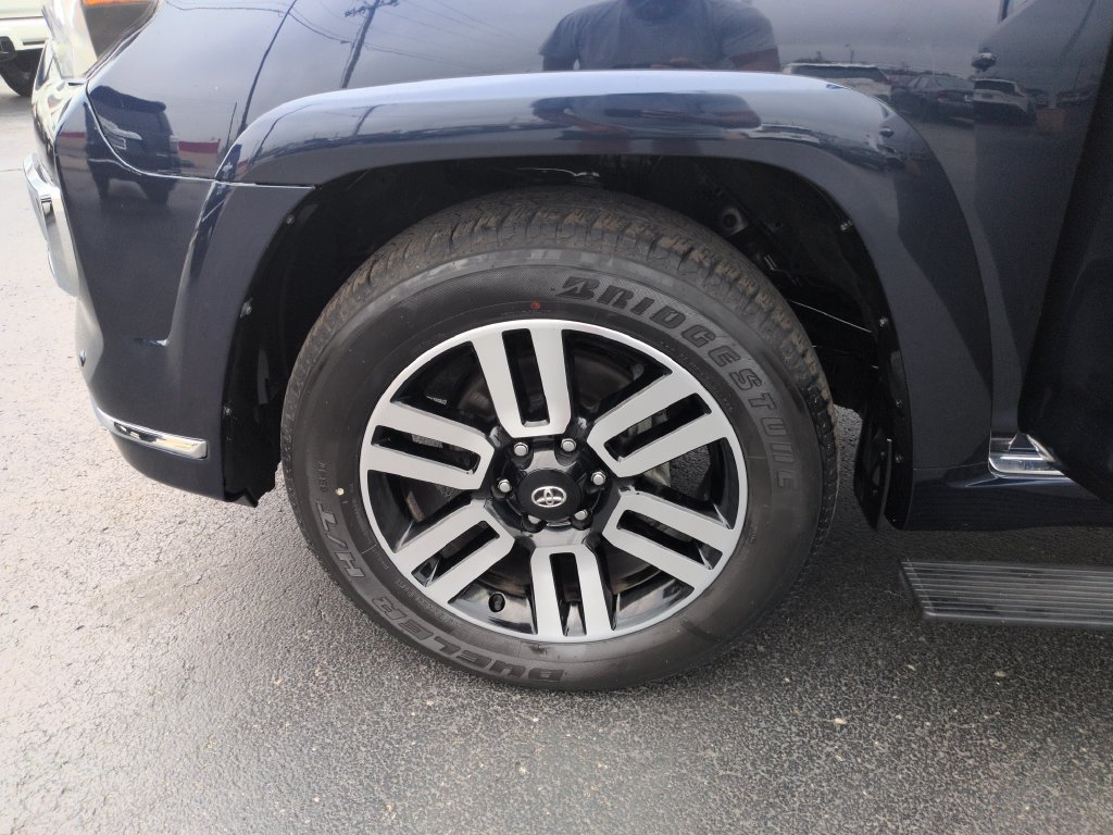 Used 2022 Toyota 4Runner Limited AWD/4WD image 27