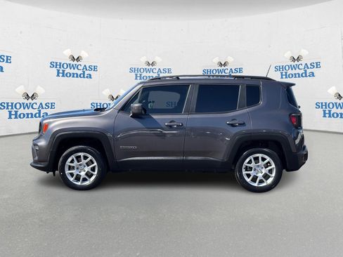 Used 2019 Jeep Renegade Latitude w/ Popular Equipment Group image 4