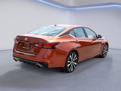 Used 2021 Nissan Altima 2.5 SR w/ SR Premium Package FWD image 7