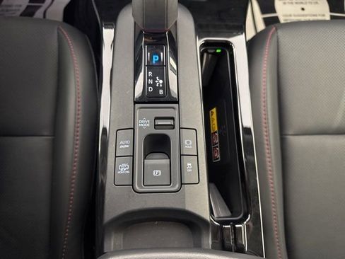 Used 2025 Toyota Prius Plug-In Hybrid FWD image 17