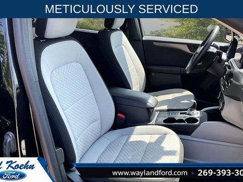 Used 2023 Ford Escape Active AWD/4WD image 7