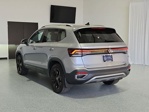 Certified 2025 Volkswagen Taos SEL w/ Black Wheel Plus Package AWD/4WD image 6