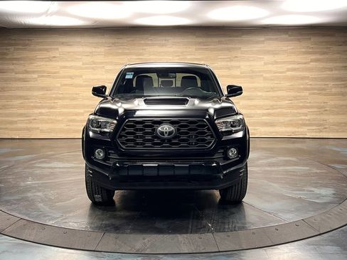 Used 2020 Toyota Tacoma TRD Sport w/ Advanced Technology Package AWD/4WD image 15