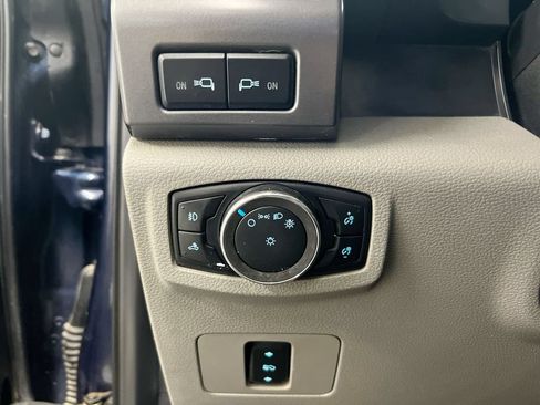 Used 2020 Ford F350 XLT w/ XLT Premium Package AWD/4WD image 19