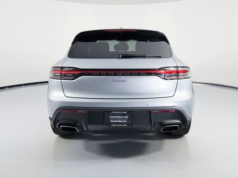 Certified 2025 Porsche Macan image 9