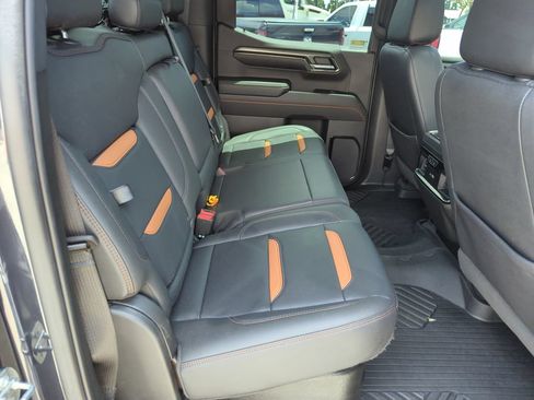 Used 2023 GMC Sierra 1500 AT4 w/ AT4 Premium Package AWD/4WD image 31