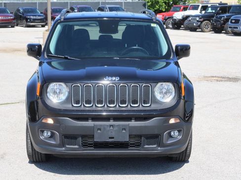 Used 2017 Jeep Renegade Latitude image 5