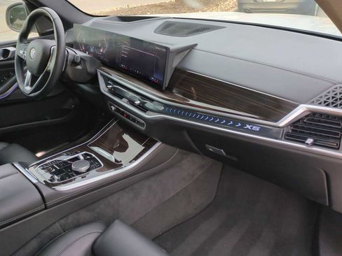 Used 2025 BMW X5 xDrive50e image 30