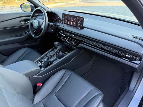 Used 2025 Honda Accord Sport image 24