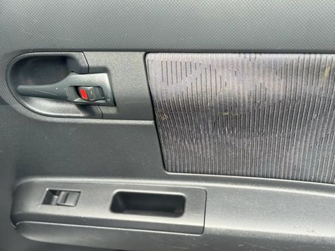 Used 2012 Scion xB FWD image 28