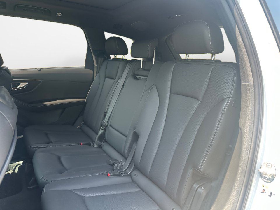 Certified 2026 Audi Q7 3.0T Premium Plus AWD/4WD image 12