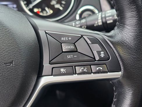 Used 2017 Nissan Rogue Sport SL w/ SL Premium Package image 34