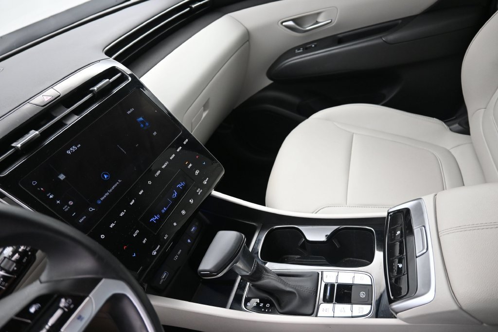 Certified 2024 Hyundai Tucson SEL w/ Convenience Package AWD/4WD image 19