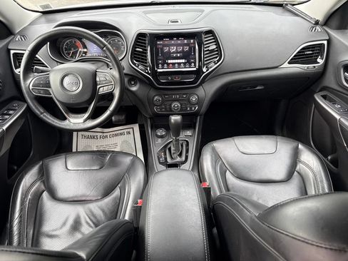 Used 2019 Jeep Cherokee Limited AWD/4WD image 18