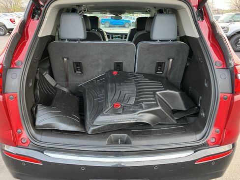 Used 2019 Buick Enclave Essence image 30