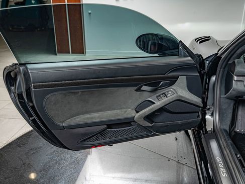 Certified 2024 Porsche 718 Cayman GT4 RS RWD image 40