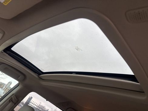 Used 2020 Toyota Sienna XLE w/ XLE Navigation Package image 10