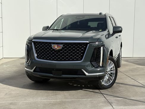 New 2026 Cadillac Escalade Luxury image 1