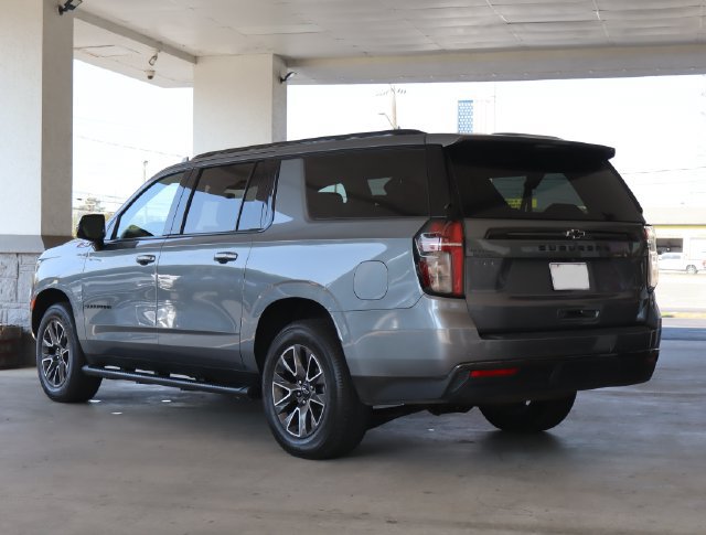 Used 2021 Chevrolet Suburban Z71 w/ Luxury Package AWD/4WD image 3