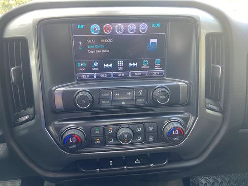 Used 2018 Chevrolet Silverado 1500 LT w/ LT Eassist Package RWD image 14