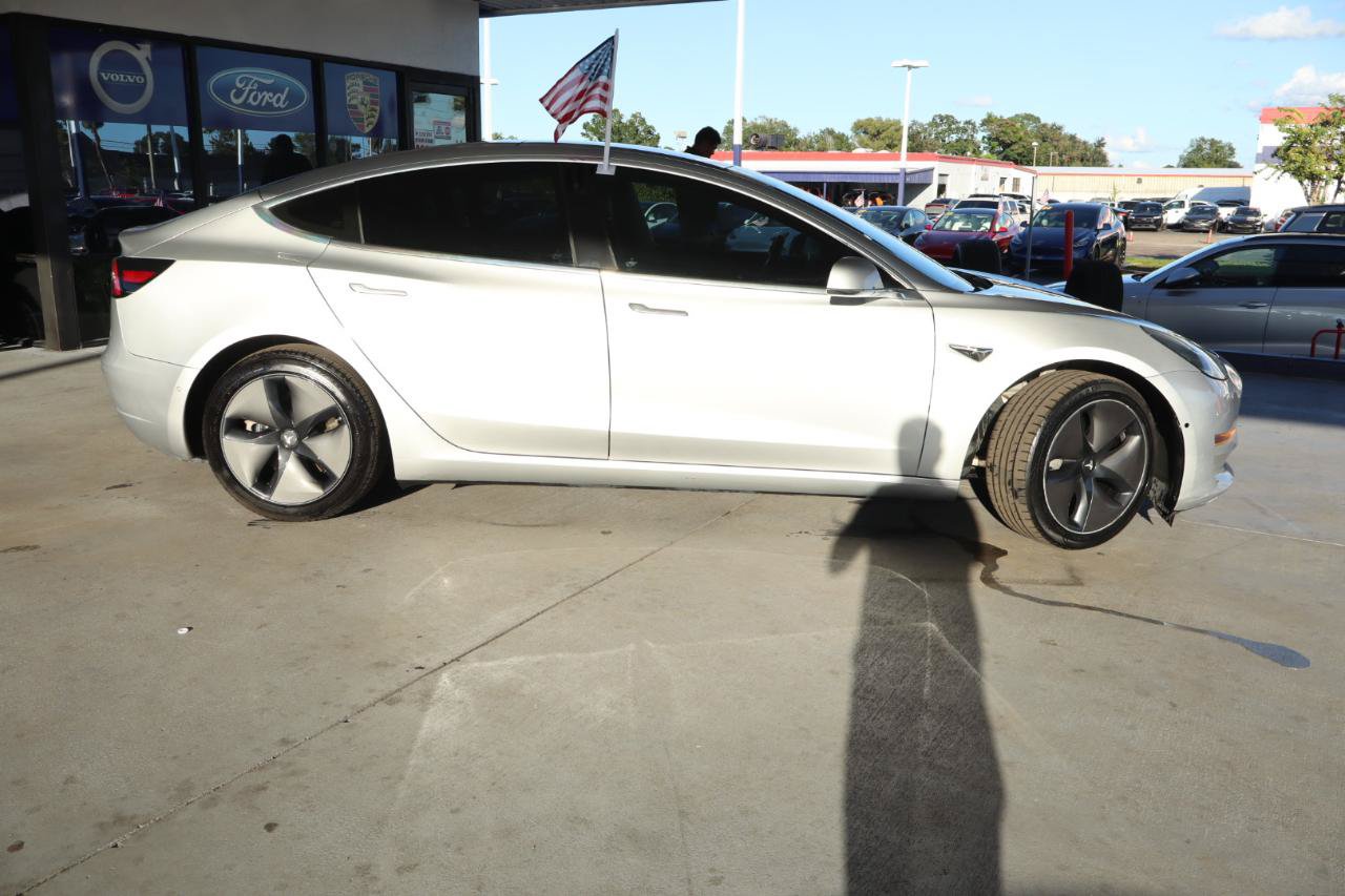 Used 2018 Tesla Model 3 Long Range RWD image 6