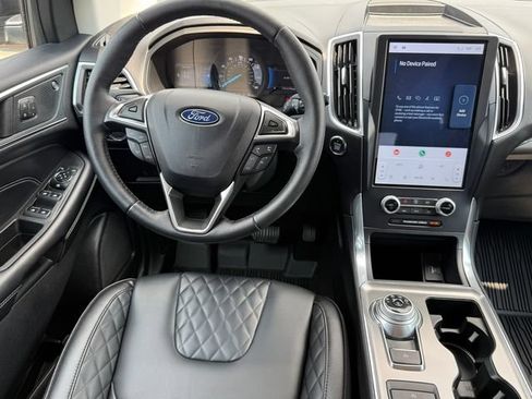 Certified 2024 Ford Edge Titanium AWD/4WD image 9
