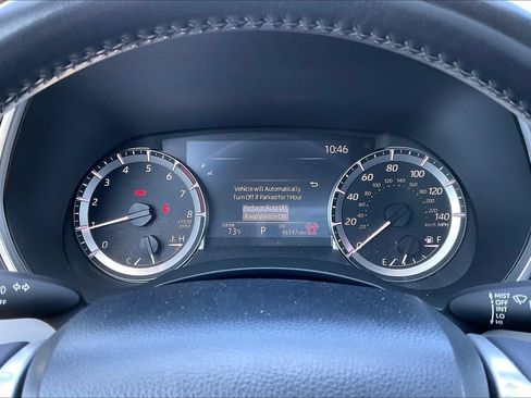 Used 2024 Toyota Highlander XLE AWD/4WD image 13
