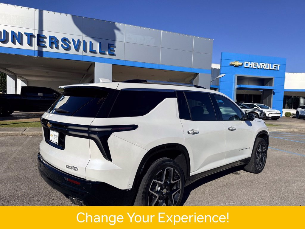 Used 2025 Chevrolet Traverse High Country FWD image 26